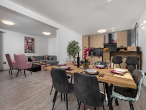 Villa Lemily - Five Bedroom with Swimming Pool