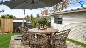 Blue Hen - Yerrinbool