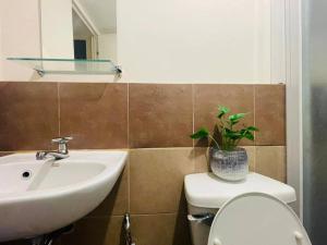 AR07 Quiet and Cozy Studio condo unit