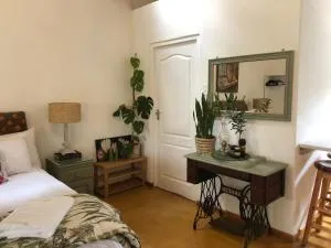 Olive Room at Orchards - Op-die-Berg