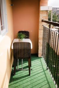 AR05 Evas Brand New 1BR Arezzo Place