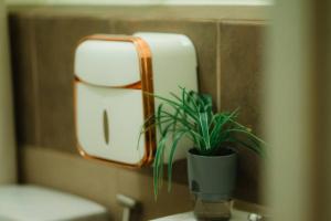 AR05 Evas Brand New 1BR Arezzo Place