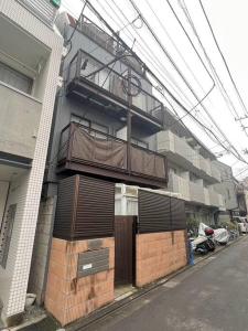 新宿区 駅から徒歩3分 新宿 六本木 築地直通 最大4名 32平米 201