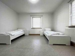 SAD211- Große Monteurwohnung Übergangswohnung