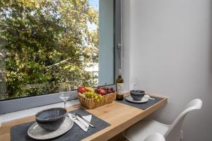 Elegant Blue Rhodes Center Apartment near the Sea