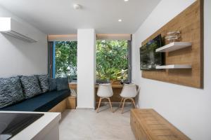 Elegant Blue Rhodes Center Apartment near the Sea