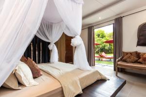 Alarte Estate by Villa Finder