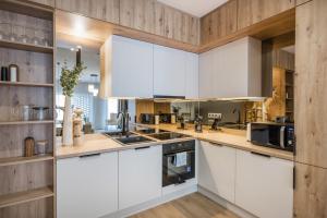 Elegant Premium Apartment with Parking