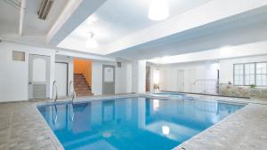 RedDoorz @ Yahweh Spring Retreat & Resort Laguna