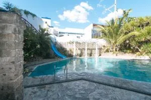 RedDoorz @ Yahweh Spring Retreat & Resort Laguna - Tanauan