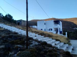 Anemoessa House