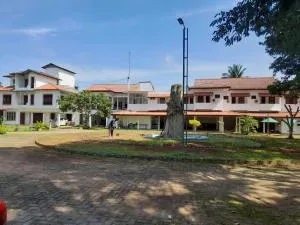 Hotel Royal Park - Ponnarankulama