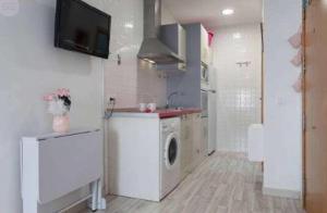 PRECIOSO Y PEQUEÑO LOFT CENTRO DE CONIL