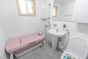 Gyeongju Danchae Gamsung Pool Villa