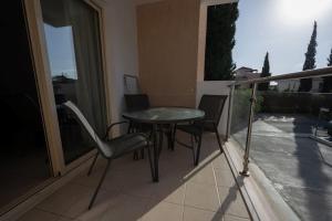 Paphos Resort Retreat at Elysia Park with GYM POOL