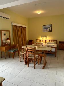 Island Budget Apartments