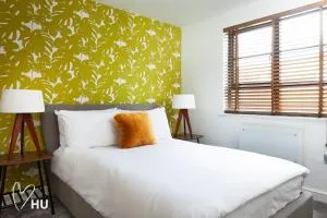 Boutique 2bdrm Suite on Marina- 203 - 赫尔