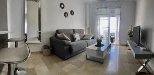 Precioso apartamento con vistas a mar y montaña en Manilva - 圣马丁德特索利洛