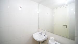 Nice Studio Connected to Mall at Tanglin Supermall Mansion Apartment By Travelio