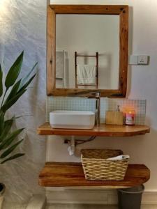 Kidas Villa - Solar, AC, Wi-Fi, Private Pool & Gym