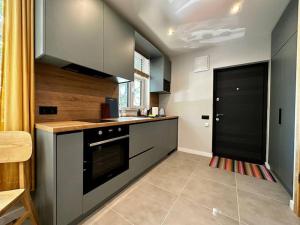 2nd floor Casa Kungu Street