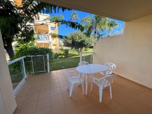 La Riviera bajo esquina- Serviden