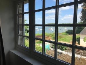 B&B / Chambres d'hotes La Grimaudiere : Suite - Vue sur Rivière