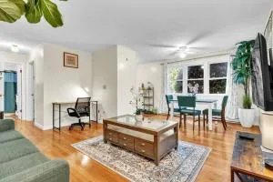 Crested One Place - 恩菲尔德