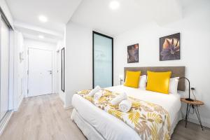 Castle Bank By CanariasGetaway