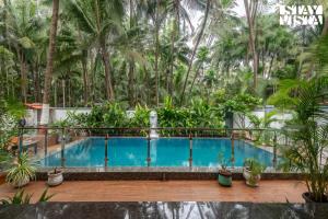 Crystalline w Kids Room by VEO, StayVista - 3BHK with Home Theatre & Jacuzzi