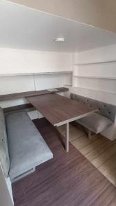 Ritchie Unit #2 Walk to Burnham park and Sessions Road