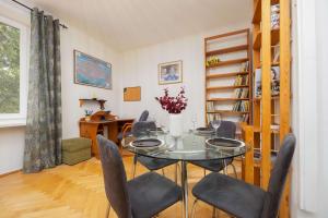 Exceptional Apartment for 4 People by Noclegi Renters