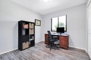 Austin Retreat BBQ Yard Office WiFi Games Pets