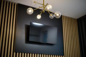 Park Skowroni Deluxe Studio by BookingHost