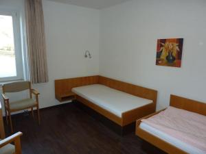 Monteurwohnung 2 Zimmer 5 Betten, Küche, Bad, Waschmaschine