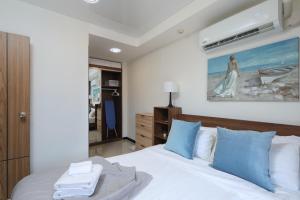 1bdr Apartment Naiharn Beach Condo by CapitalPro
