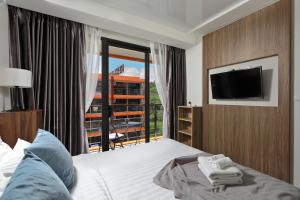 1bdr Apartment Naiharn Beach Condo by CapitalPro