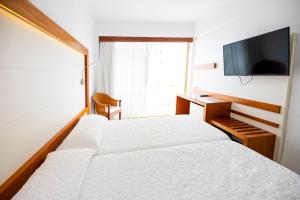 Double or Twin Room with Balcony room in Hotel Biniamar