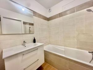 Appartements T3 Carducci terrasse : photos des chambres