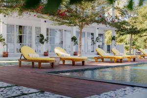 Muara Lovina Hotel - 3hvězdičkové hotely ve městě Singaraja