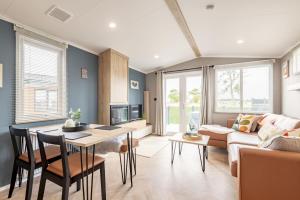 Lodge No 83 - Stewarts Resort Cameron