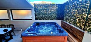 Beach house BellaVista with hot pool