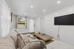 Cozy 1-bedroom garden apartment - Adelphi