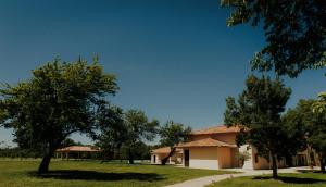 Maisons d'hotes Chateau de la Busquette - : photos des chambres