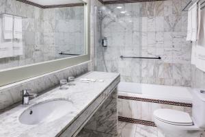 Triple Room (3 Adults) room in Catalonia Santa Justa