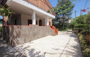 3 Bedroom Lovely Home In Capaccio Scalo