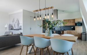 2 Bedroom Nice Apartment In Kamperland