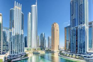 Luxury Studio with Balcony - Close to Metro & Marina