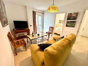 GATU Faro con Parking gratis, "preferente para mayores de 21 años y familias "