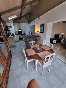 Maisons de vacances Le petit Pelanne : photos des chambres